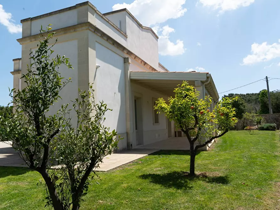 Immagine 1 di Villa in vendita  in Via Elio Nisi a Maglie