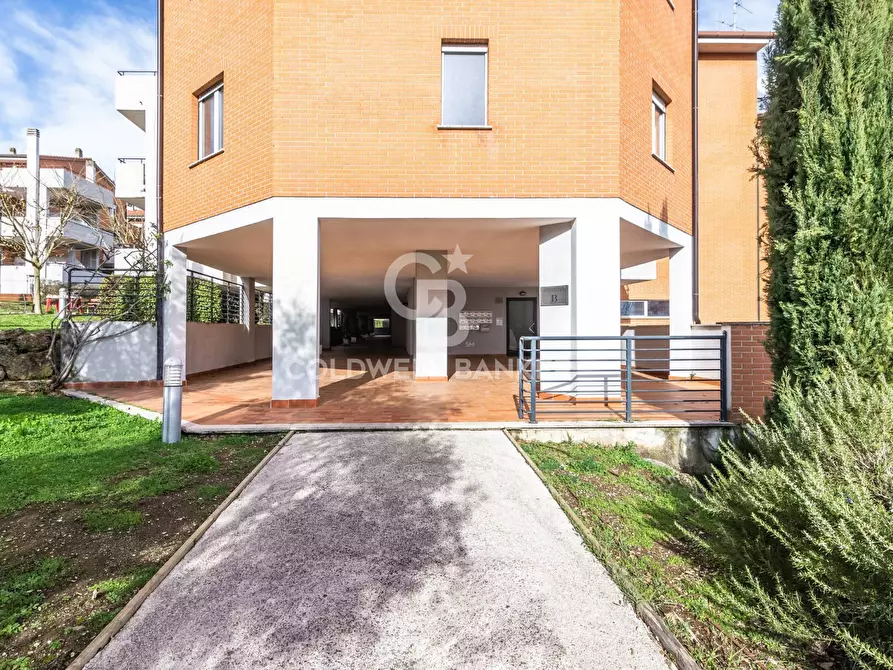 Immagine 26 di Appartamento in vendita  in Via Leonardo da Vinci a Orte