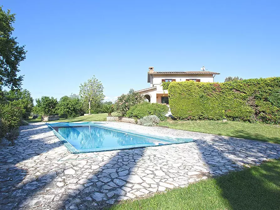 Immagine 1 di Villa in vendita  in Contrada San Pietro a Soriano Nel Cimino