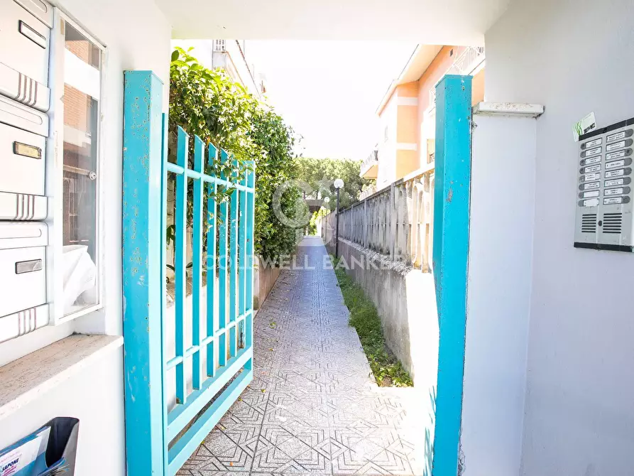 Immagine 30 di Appartamento in vendita  in VIA DELLA FORNACETTA a Santa Marinella