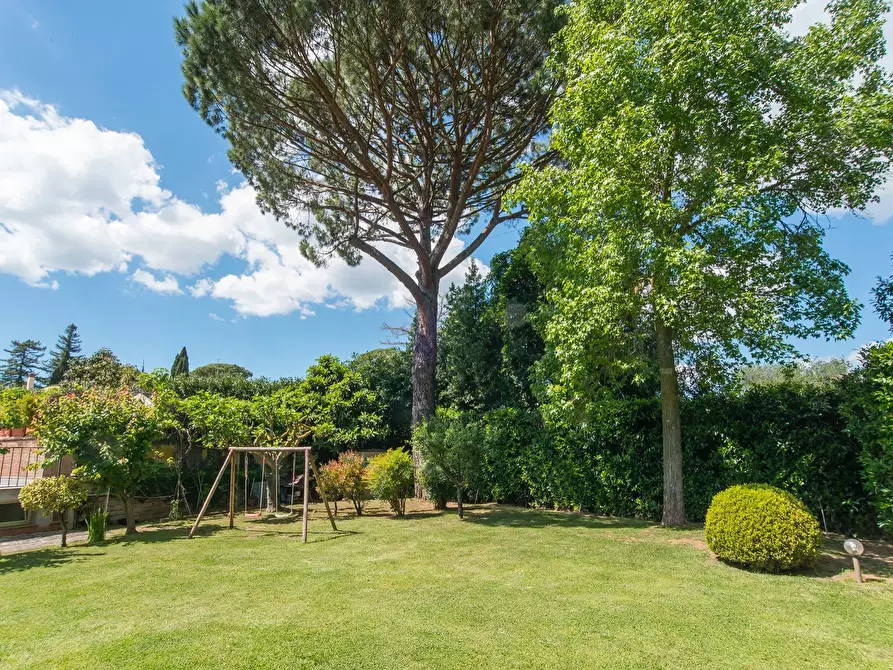 Immagine 1 di Villa in vendita  in largo Olgiata a Roma