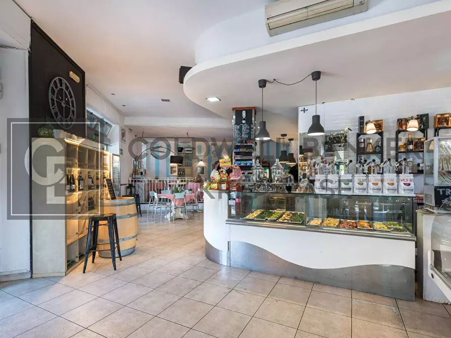 Immagine 9 di Bar / Ristorante in vendita  in Via Monte Grappa a Ciampino