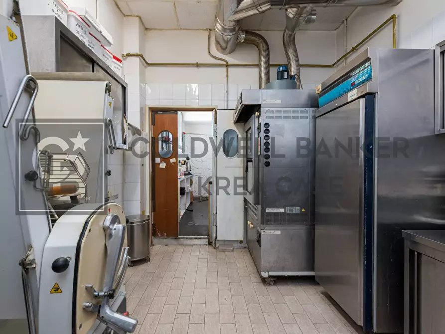 Immagine 18 di Bar / Ristorante in vendita  in Via Monte Grappa a Ciampino