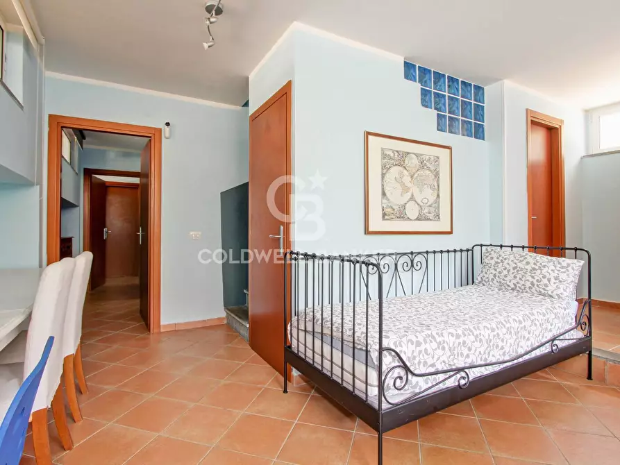 Immagine 21 di Villa in vendita  in via Panarea a Fiumicino