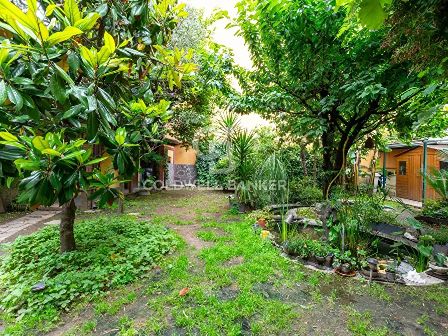 Immagine 20 di Villa in vendita  in Via Monte Altissimo a Milano