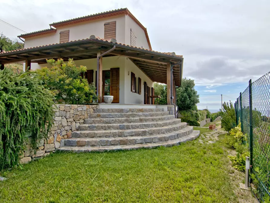 Immagine 1 di Villa in vendita  in Via delle Buche a Marciana