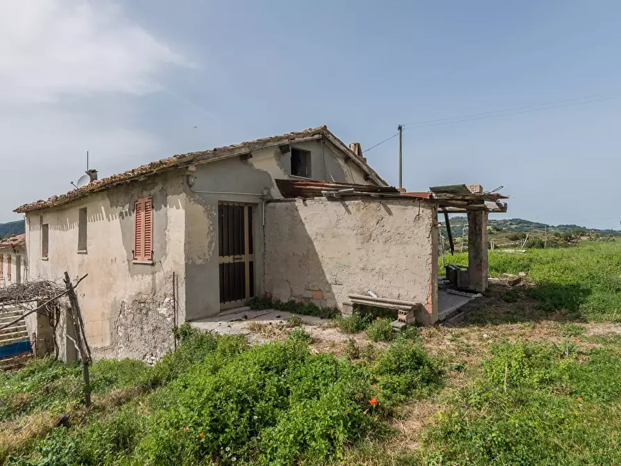 Immagine 5 di Rustico / casale in vendita  in Via San Venanzio a Fossombrone