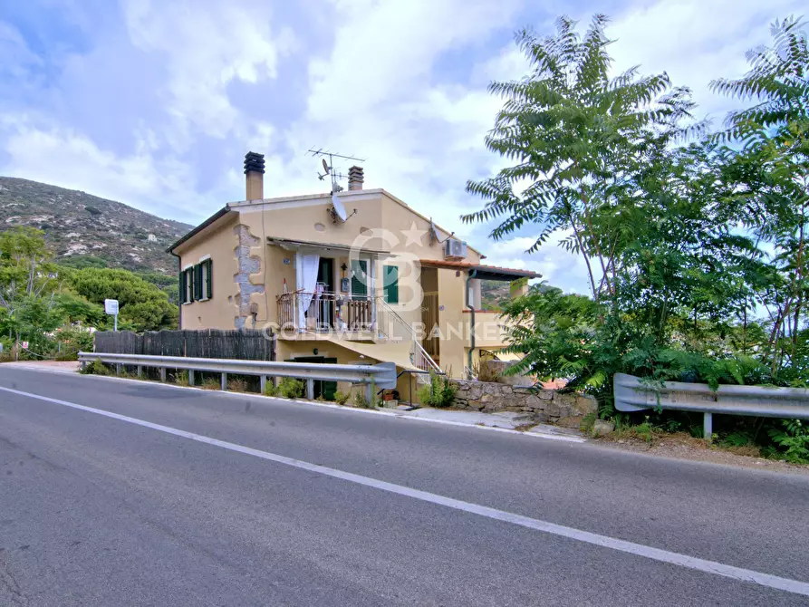 Immagine 29 di Appartamento in vendita  in Via della Costa a Campo Nell'elba