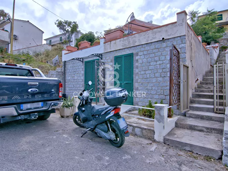 Immagine 30 di Appartamento in vendita  in Via della Costa a Campo Nell'elba