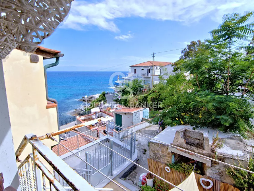 Immagine 22 di Appartamento in vendita  in Via della Costa a Campo Nell'elba