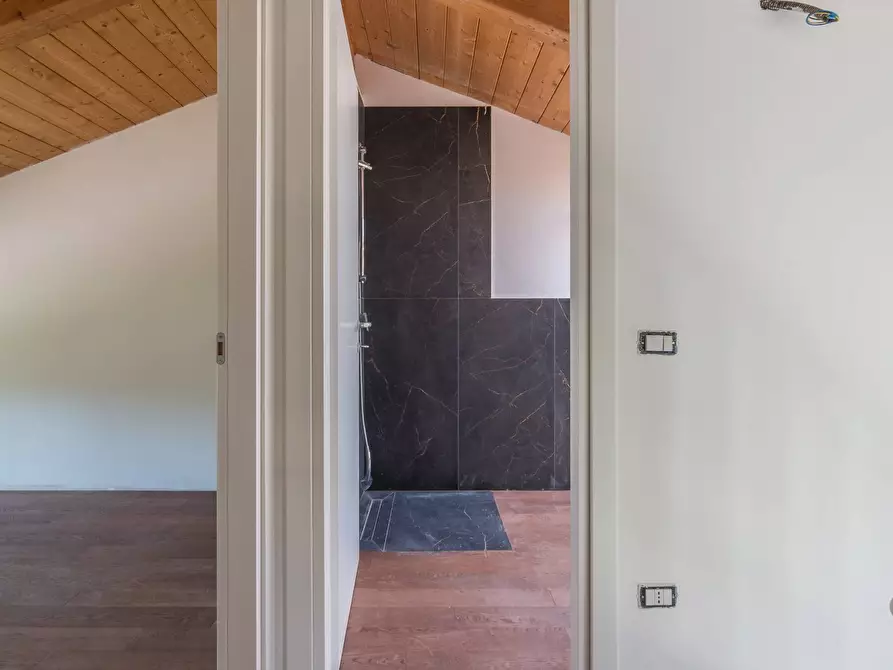 Immagine 21 di Appartamento in vendita  in Via Santa Maria del Piano di Sotto a Montescudo-Monte Colombo