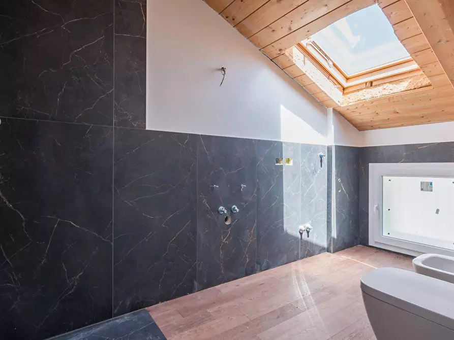 Immagine 24 di Appartamento in vendita  in Via Santa Maria del Piano di Sotto a Montescudo-Monte Colombo