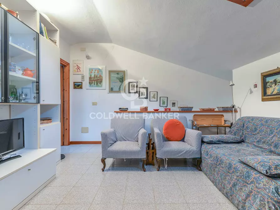 Immagine 9 di Villa in vendita  in Via degli Alberi a Campo Nell'elba