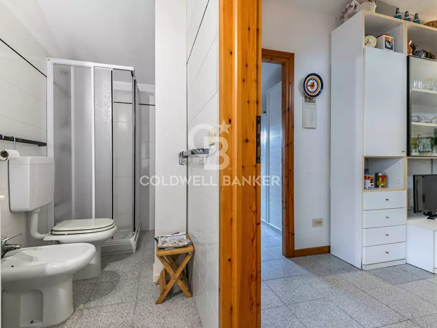 Immagine 17 di Villa in vendita  in Via degli Alberi a Campo Nell'elba