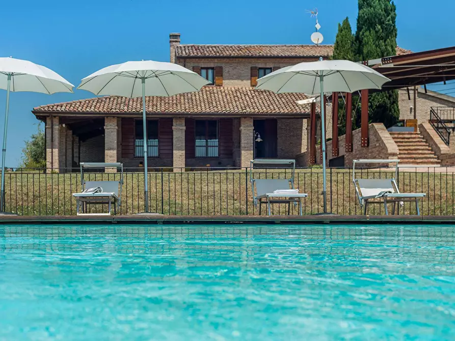 Immagine 2 di Rustico / casale in vendita  in Strada del breccione a San Costanzo