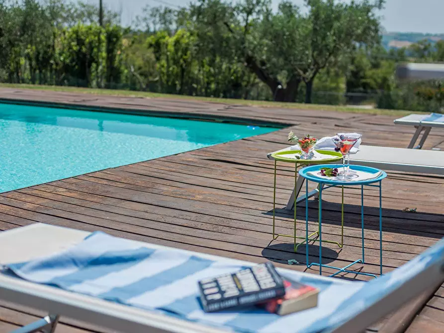 Immagine 8 di Rustico / casale in vendita  in Strada del breccione a San Costanzo