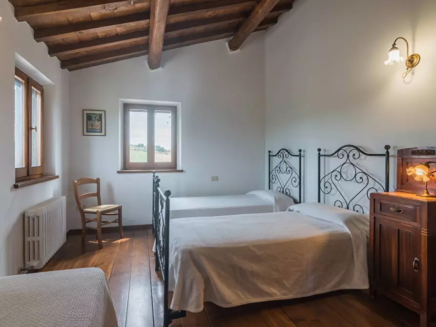 Immagine 23 di Rustico / casale in vendita  in Strada del breccione a San Costanzo