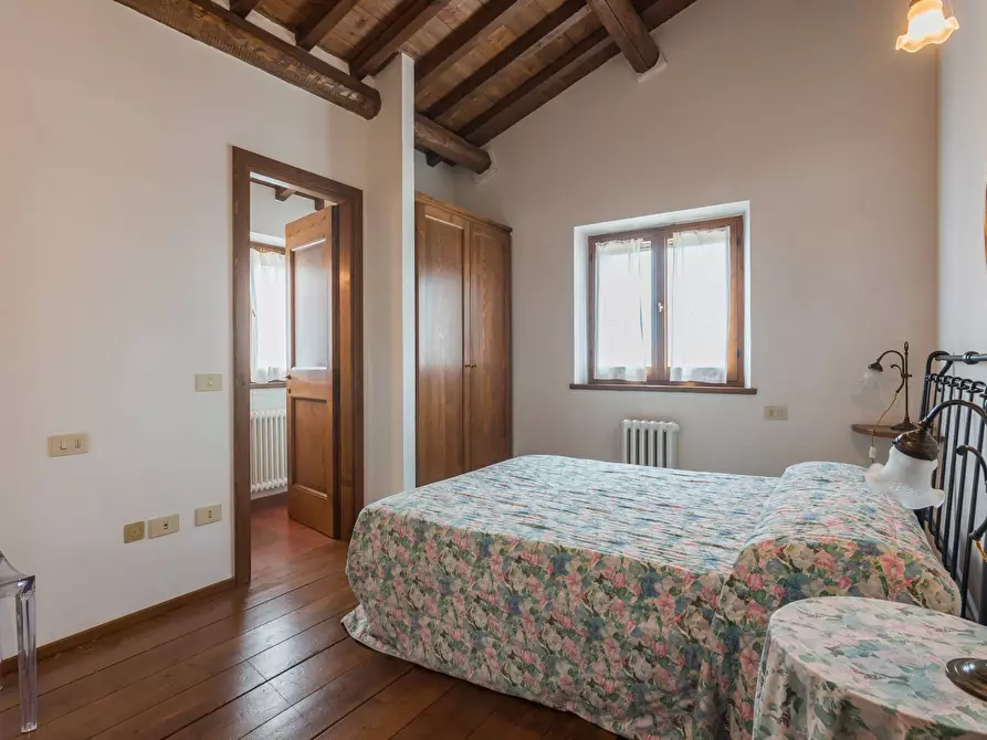 Immagine 25 di Rustico / casale in vendita  in Strada del breccione a San Costanzo