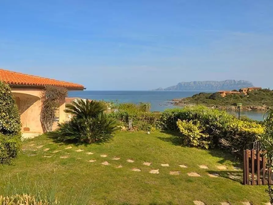 Immagine 1 di Villa in vendita  in Golfo Aranci a Golfo Aranci