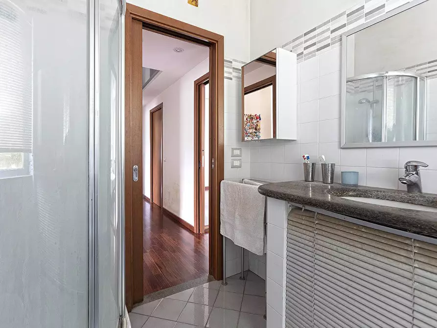 Immagine 23 di Villa in vendita  in Strada Roncone a Viterbo