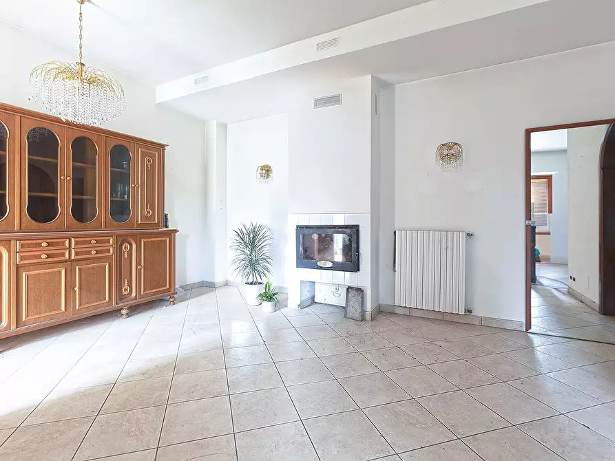 Immagine 29 di Villa in vendita  in Strada Roncone a Viterbo