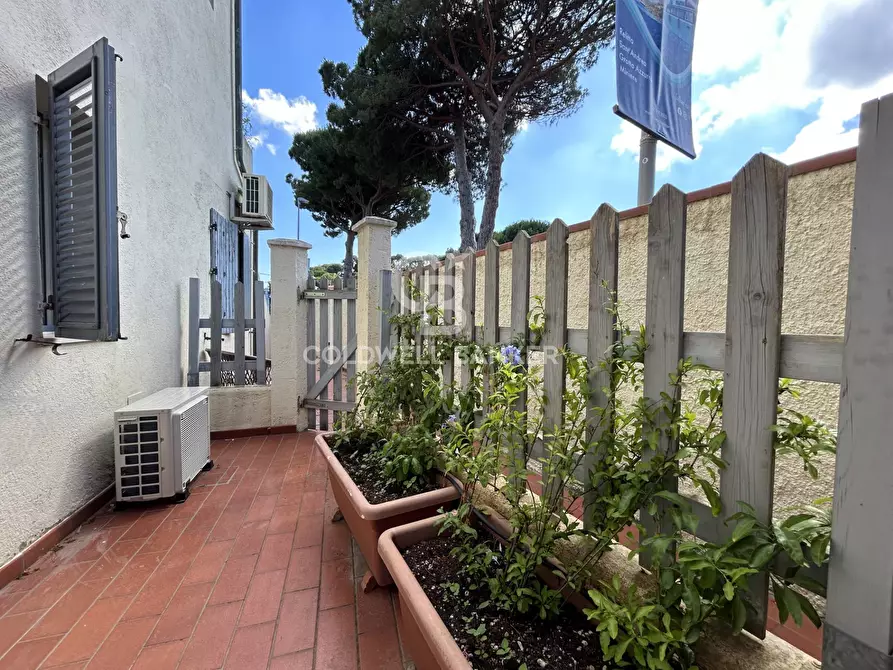 Immagine 23 di Appartamento in vendita  in Viale Elba a Campo Nell'elba