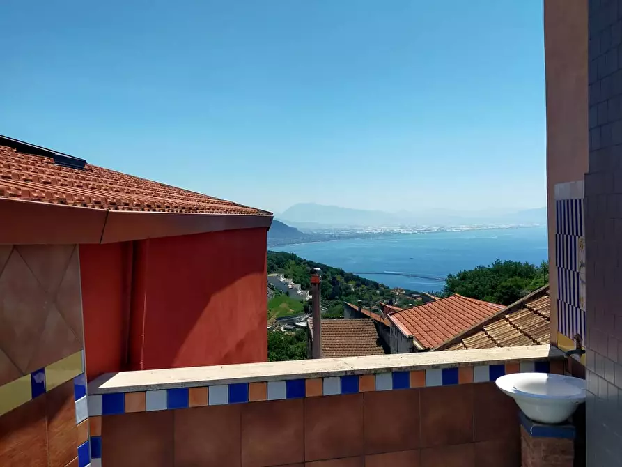 Immagine 2 di Appartamento in vendita  in VIA IACONTI a Vietri Sul Mare