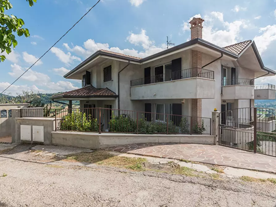 Immagine 1 di Casa indipendente in vendita  in Via Belvedere a Montescudo-Monte Colombo