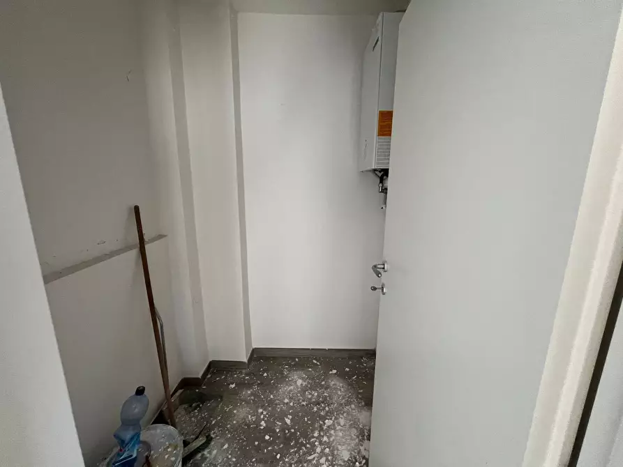 Immagine 11 di Ufficio in vendita  in Viale Learco Guerra a Cercola