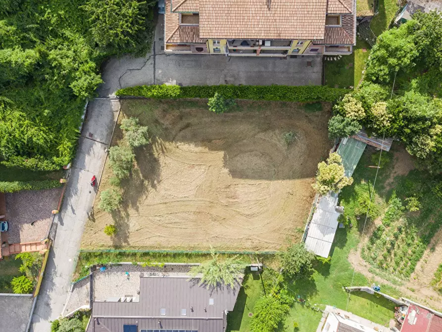 Immagine 1 di Terreno residenziale in vendita  in Via Manzoni a Montescudo-Monte Colombo