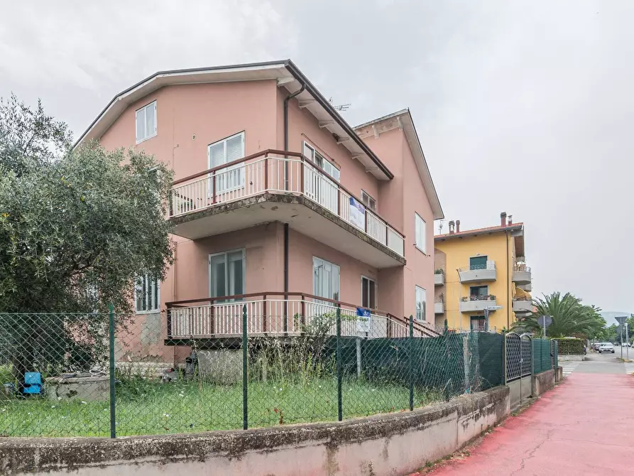 Immagine 2 di Palazzo in vendita  in Via Abbazia a Morciano Di Romagna