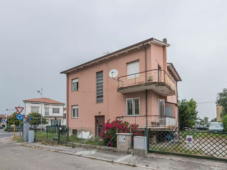 Immagine 19 di Palazzo in vendita  in Via Abbazia a Morciano Di Romagna