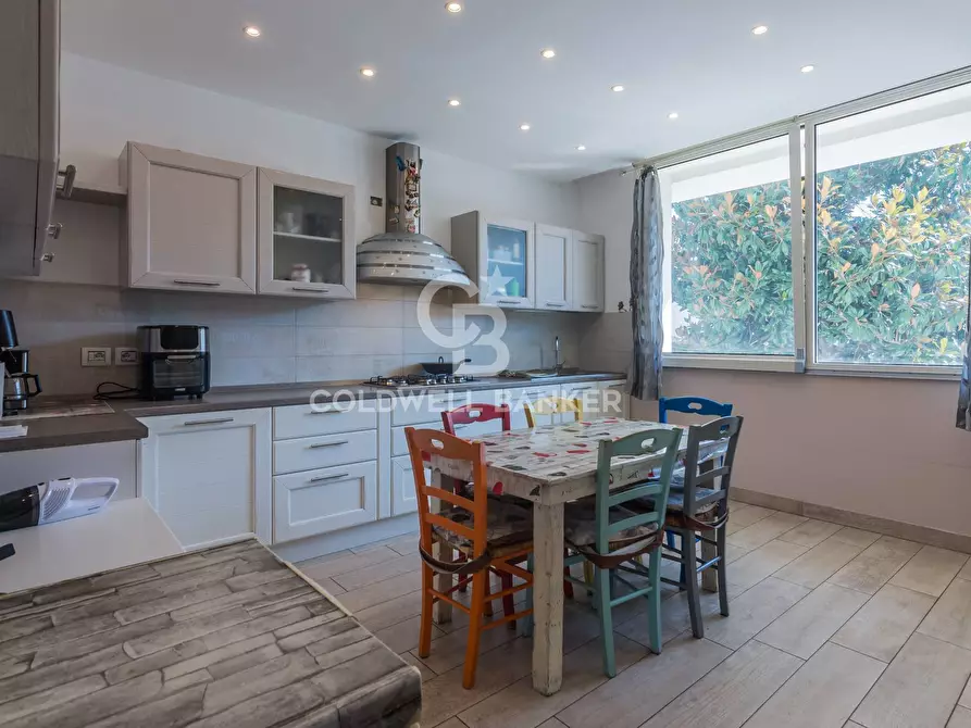 Immagine 27 di Villa in vendita  in Via Mazzini a Misano Adriatico