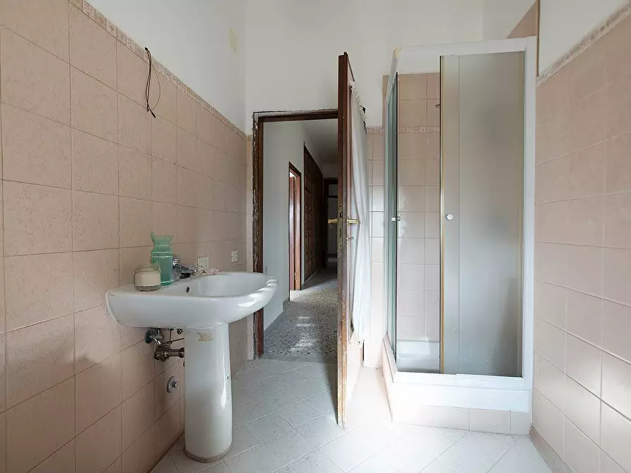 Immagine 18 di Appartamento in vendita  in Via Pieve di Cadore a Viterbo