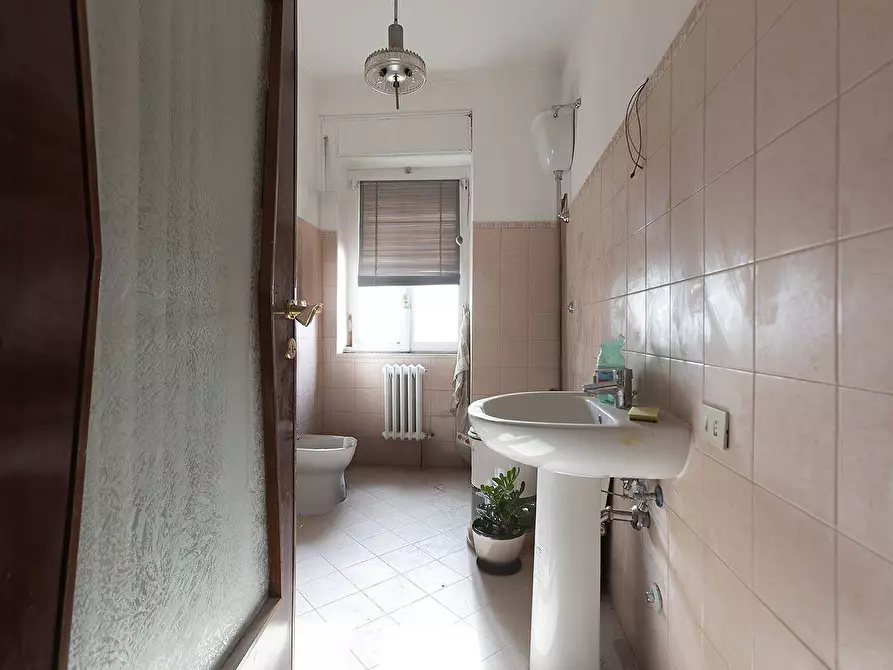 Immagine 17 di Appartamento in vendita  in Via Pieve di Cadore a Viterbo