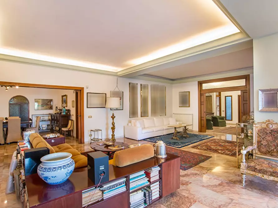 Immagine 12 di Appartamento in vendita  in Via Ambrogio Traversari a Roma