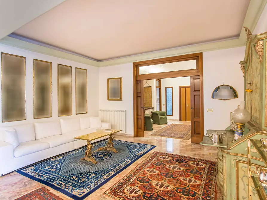 Immagine 15 di Appartamento in vendita  in Via Ambrogio Traversari a Roma