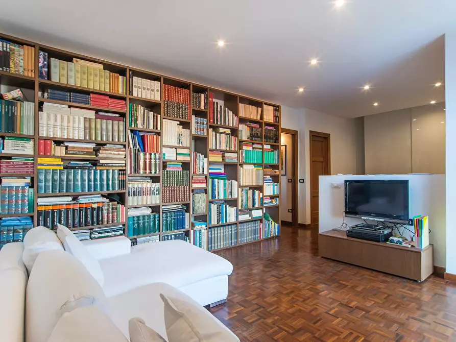 Immagine 19 di Appartamento in vendita  in Via Ambrogio Traversari a Roma