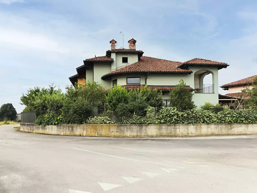 Immagine 1 di Villa in vendita  in Via del Lucchetto a Fossano