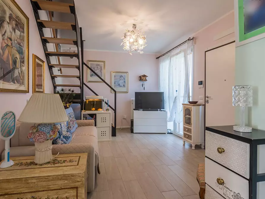 Immagine 4 di Appartamento in vendita  in Via Della Quercia a Pesaro