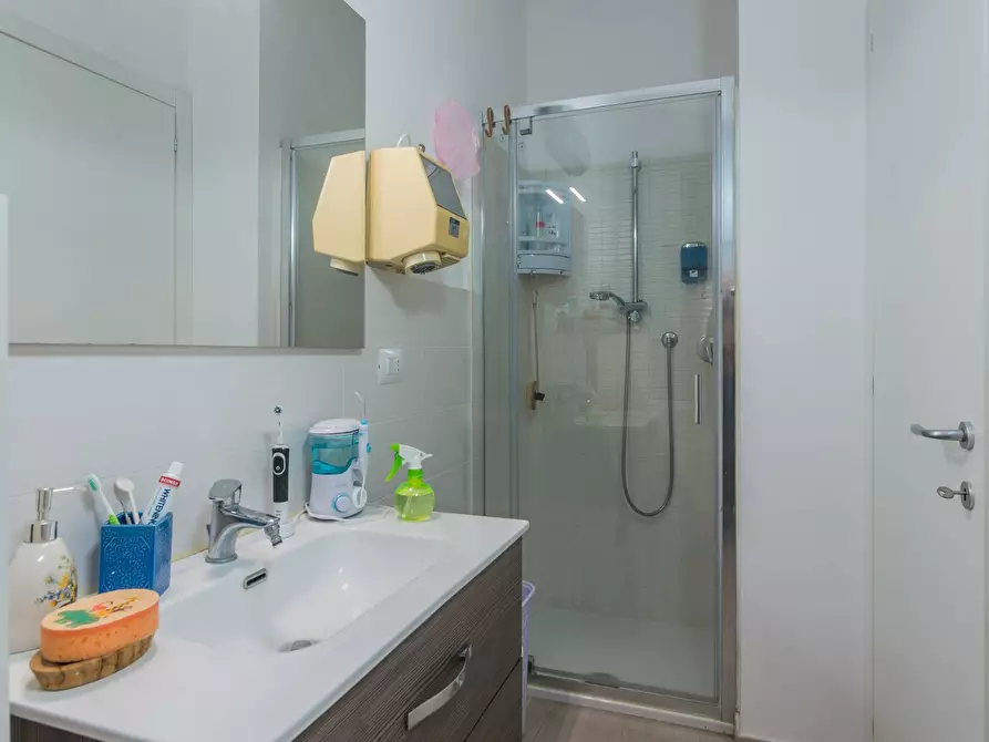 Immagine 13 di Appartamento in vendita  in Via Della Quercia a Pesaro