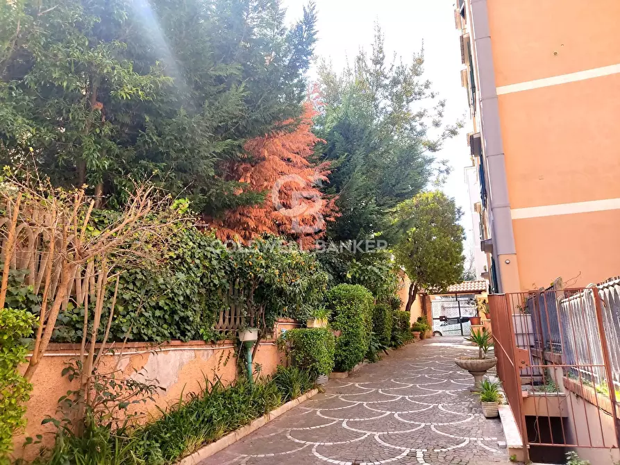 Immagine 2 di Appartamento in vendita  in Via Marcantonio Odescalchi a Roma
