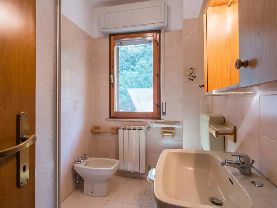 Immagine 17 di Appartamento in vendita  in Via Cappuccini a Montefiore Conca