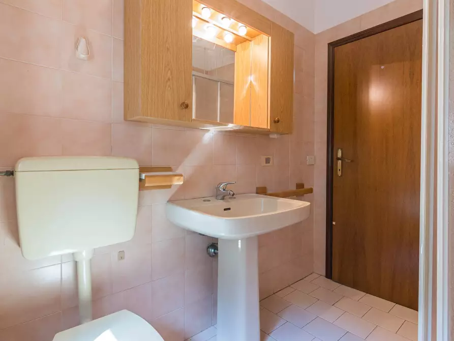 Immagine 18 di Appartamento in vendita  in Via Cappuccini a Montefiore Conca