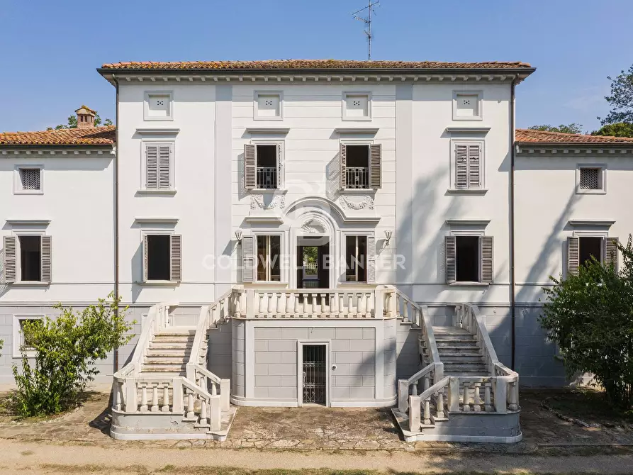 Immagine 3 di Villa in vendita  in Via Reggiana a Imola