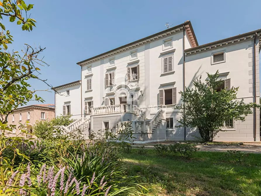 Immagine 6 di Villa in vendita  in Via Reggiana a Imola