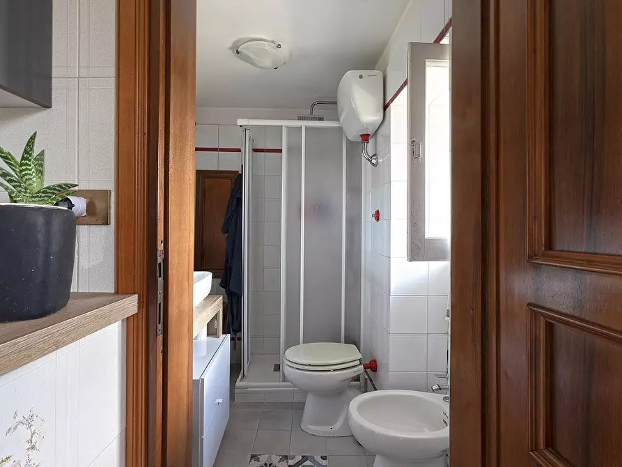 Immagine 5 di Appartamento in vendita  in Via Schizzaloca a Viterbo