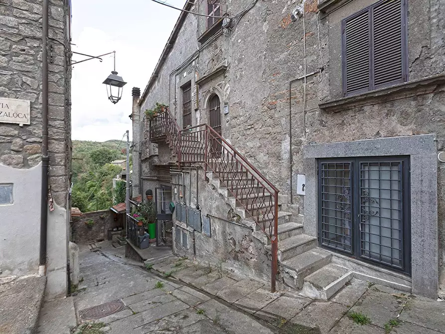 Immagine 21 di Appartamento in vendita  in Via Schizzaloca a Viterbo