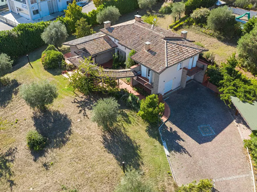 Immagine 3 di Villa in vendita  in Via Corso Europa a Sassofeltrio