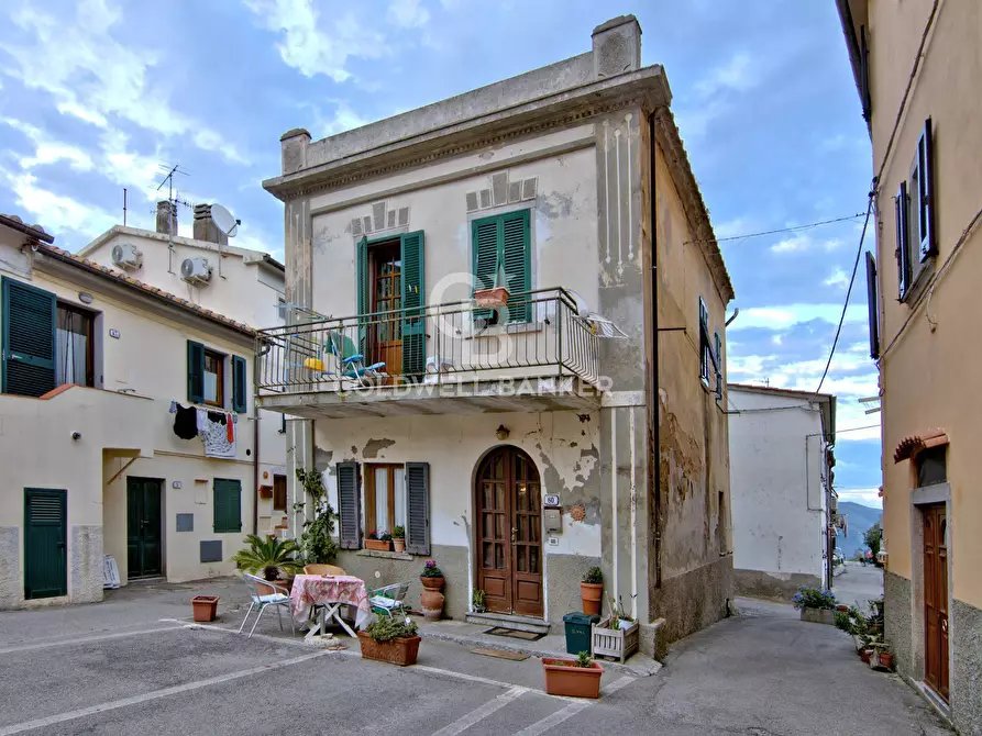 Immagine 1 di Casa indipendente in vendita  in Piazza Maggiore Gadani a Campo Nell'elba